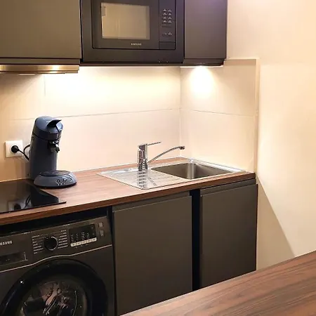 Le De Avec Acces Piscine * バンドール